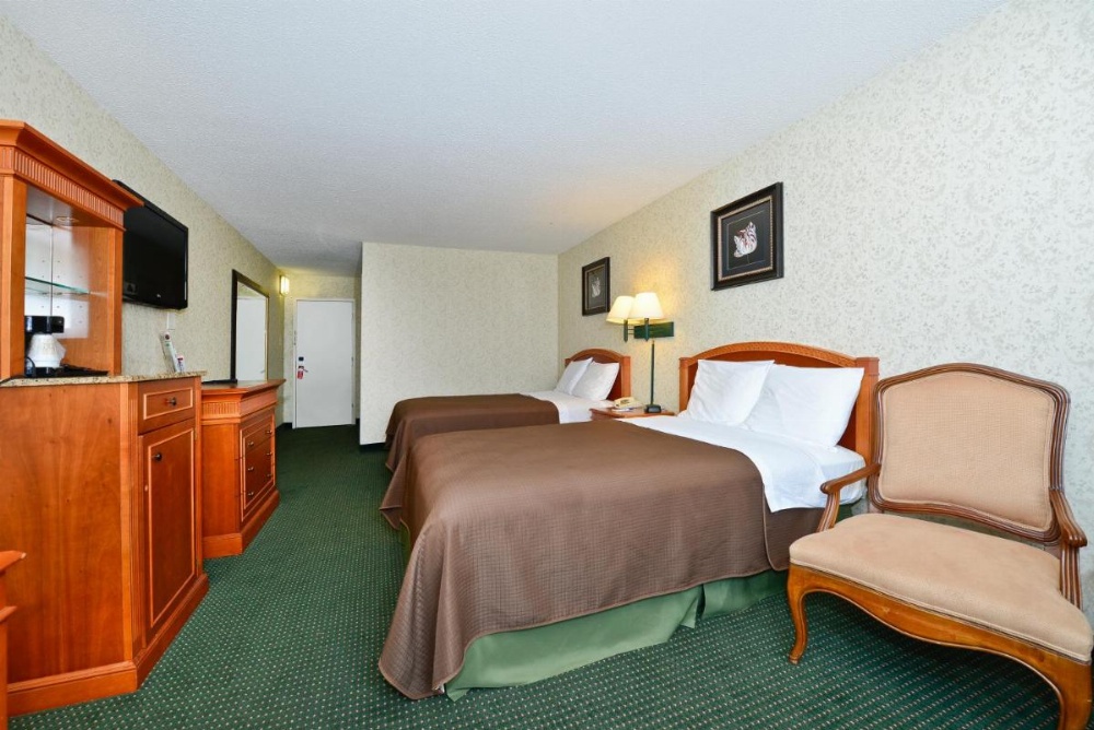 Double Room with Two Double Beds - Smoking